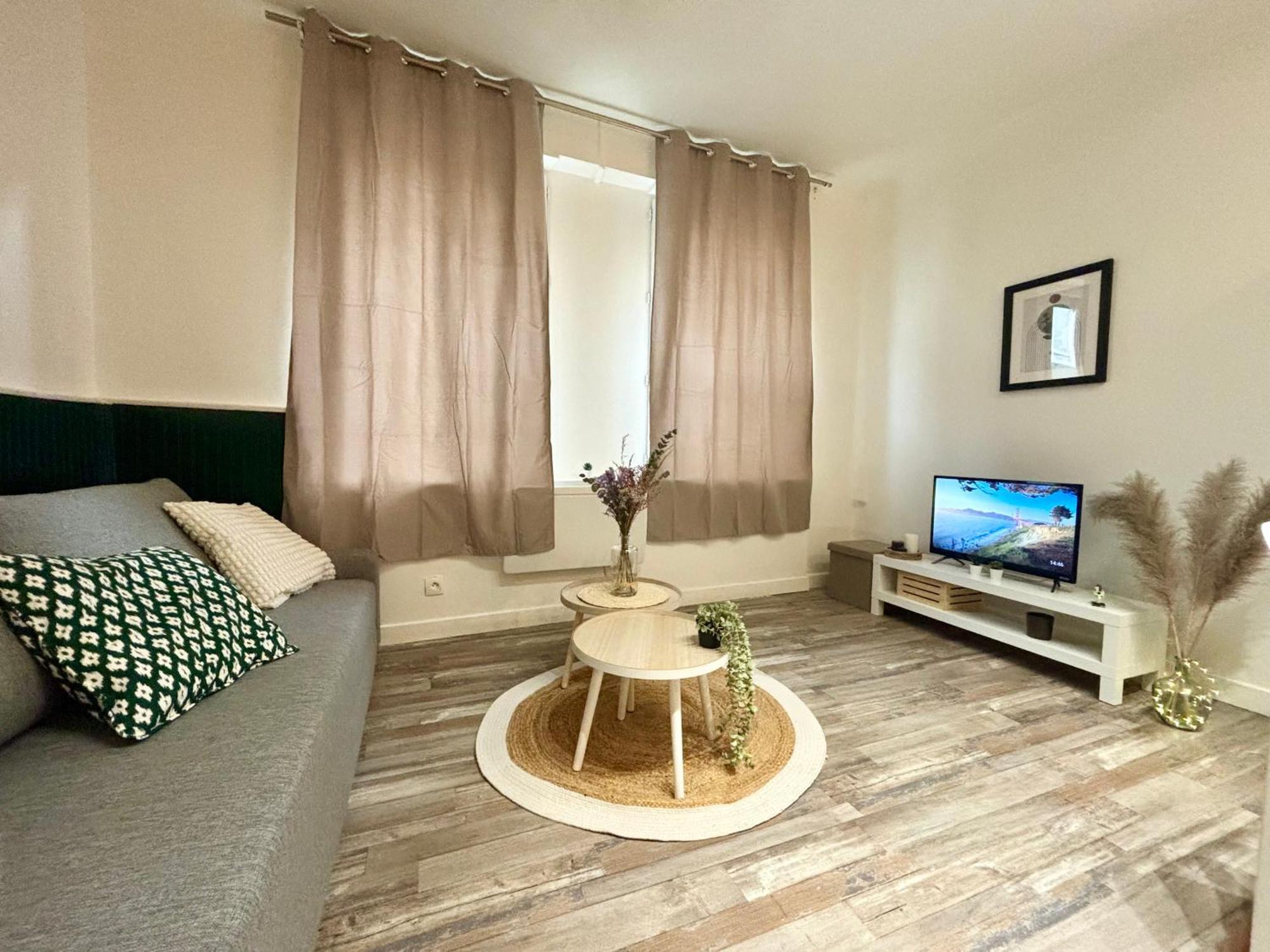 Appartement Calme Et Cosy - Proche Centre Ruan Exterior foto